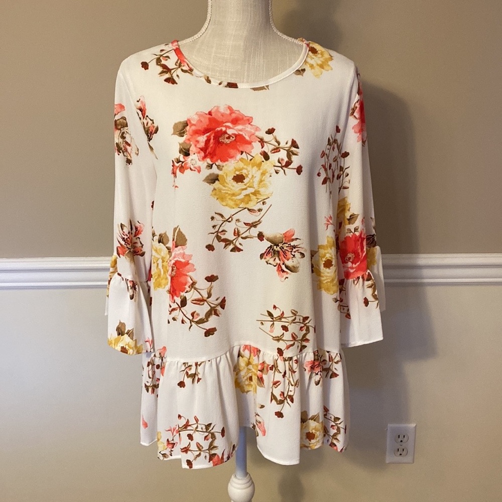 Women’s Floral Boutique Top - Perfect for Fall 🍁
